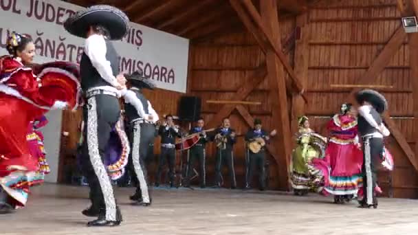 Rumänien Timisoara Juli 2018 Mexikanska Dansare Traditionell Dräkt Utföra Folkdans — Stockvideo