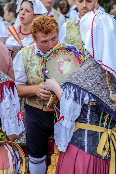 Romania Timisoara Julio 2017 Grupo Jóvenes Bailarines Italia Traje Tradicional —  Fotos de Stock