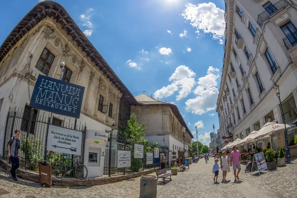 Bucharest Rumania Julio 2018 Pequeñas Pintorescas Terrazas Callejeras Con Turistas — Foto de Stock