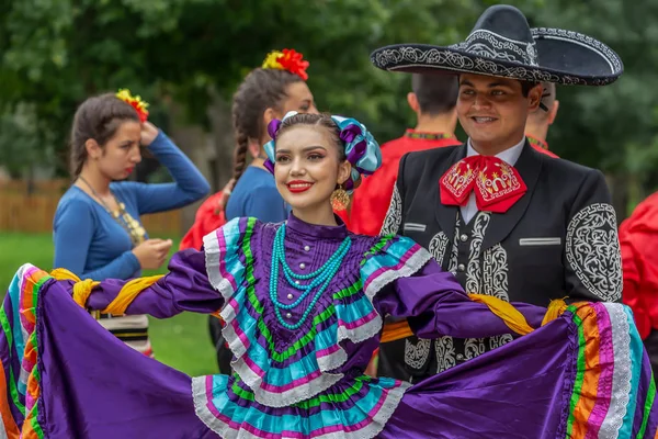 蒂米什瓦拉 罗马尼亚 2018年7月8日 身着传统服装的墨西哥舞者出席由大会堂组织的国际民俗节 国际红心节 — 图库照片