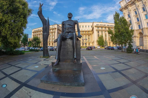 Bucharest Romania Julio 2018 Estatua Iuliu Maniu Plaza Revolución Político —  Fotos de Stock