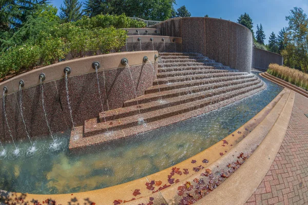 クリスタルシティ アーリントン アメリカ合衆国 2018 ウォーター パーク 水晶都市 ヴァージニアのモダンな噴水 — ストック写真