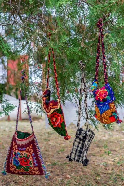 Fondo Con Bolsos Bordados Decorados Con Patrones Específicos Zona Bistrita —  Fotos de Stock