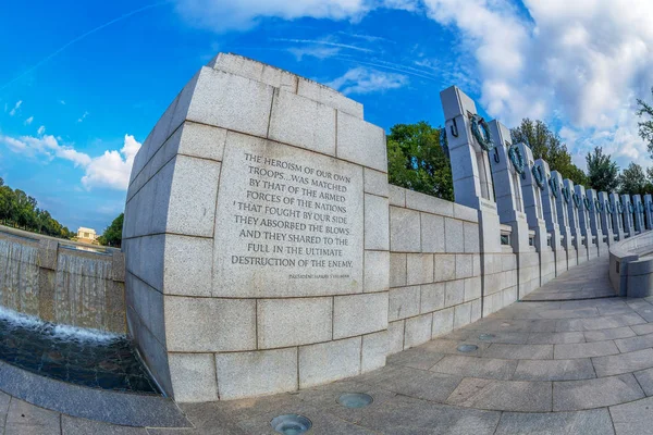 华盛顿特区 2018年8月31日 世界大战二纪念 关闭的建筑细节 这座著名的地标纪念碑和林肯纪念馆背景 — 图库照片