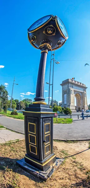 Bucharest Romania Luglio 2018 Nuovo Orologio Strada Stile Retrò Vicino — Foto Stock