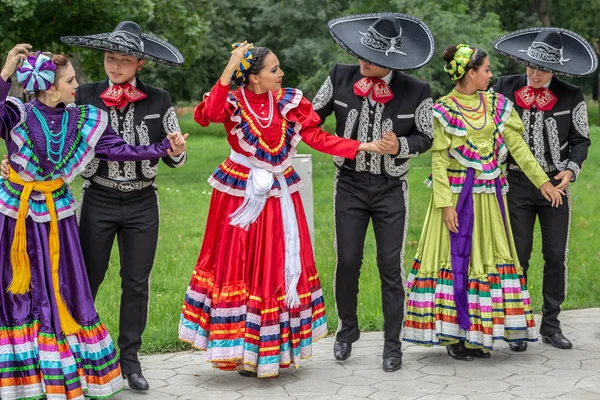 Timisoara Roménia Julho 2018 Grupo Bailarinos México Trajes Tradicionais Presentes — Fotografia de Stock