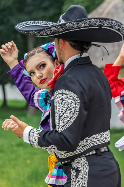 Timisoara Roumanie Juillet 2018 Groupe Danseurs Mexicains Costume Traditionnel Présent — Photo