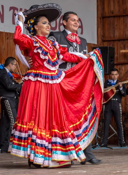 Temesvár Románia 2018 Július Mexikói Táncosok Népviselet Népi Nemzetközi Fesztiválon — Stock Fotó