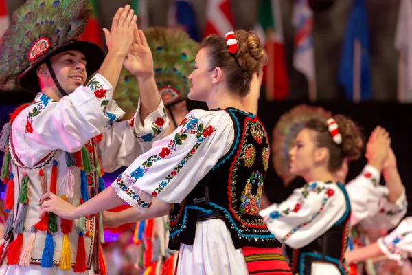 Romania Timisoara Julio 2018 Bailarines Rumania Traje Tradicional Presentes Festival —  Fotos de Stock
