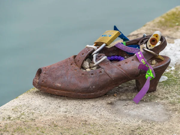 Budapest Ungern December 2018 Skor Danube Stranden Ett Monument Som — Stockfoto