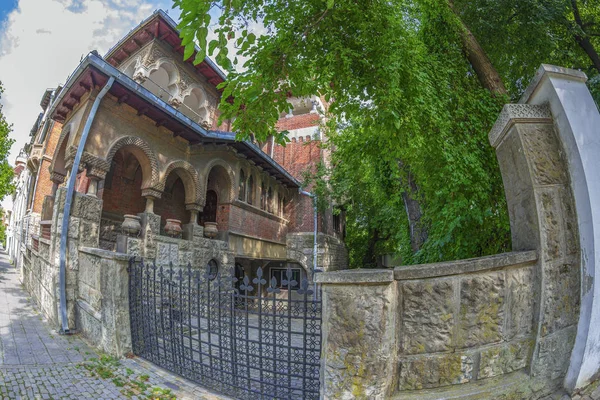 ブランコヴァン様式の古い家で ルーマニアのブカレスト Aela Dealul Mitropoleiに位置しています — ストック写真