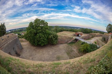Petrovaradin kale Novi Sad, Sırbistan için panoramik manzaralı.