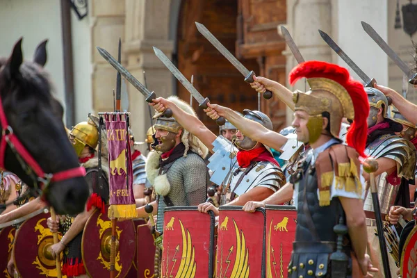 戦闘服 Apulum ローマの祭り 市役所主催で現在のアルバ ユリア ルーマニア 2017 ローマの兵士 — ストック写真