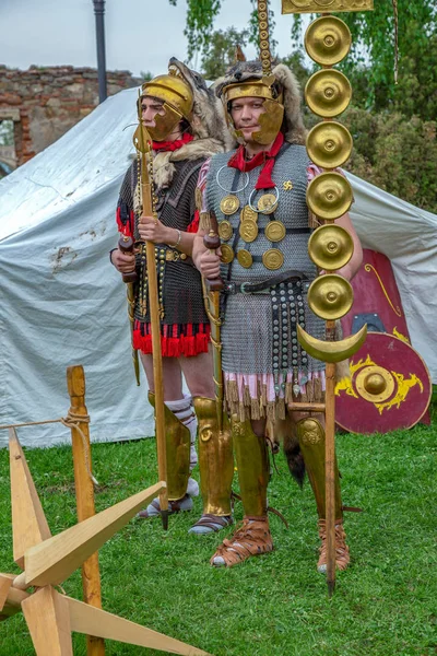 Camp of Roman soldiers in battle costume, Alba Iulia, Romania — Stock Photo, Image