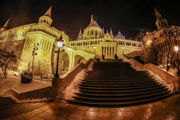 Fisherman Bastion on winter night, Budapest, Hungary — Stock Photo, Image