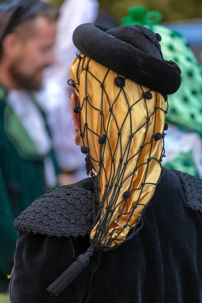 Dettaglio del costume popolare spagnolo per le donne — Foto Stock