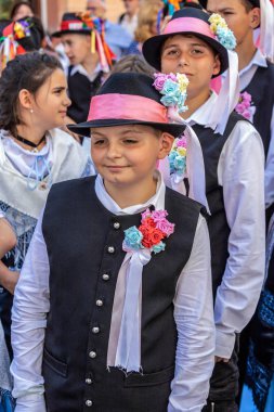 Swabian halk kostümleri geçit töreninde Childs