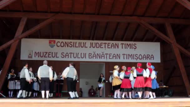 Timisoara Roménia Julho 2019 Dançarinos Suíços Traje Tradicional Realizam Dança — Vídeo de Stock