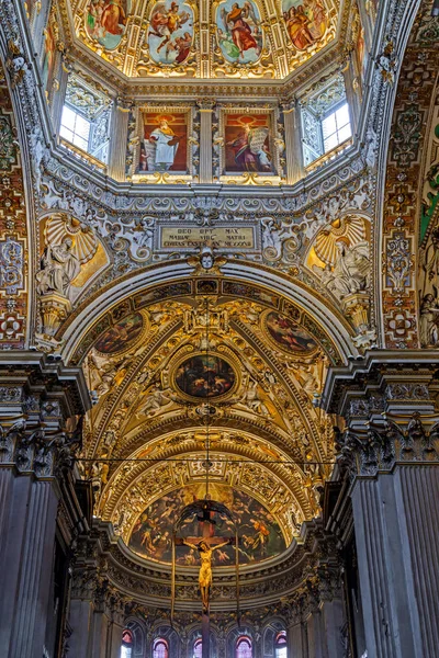 Intérieur de la basilique Santa Maria Maggiore, Bergame, Italie — Photo