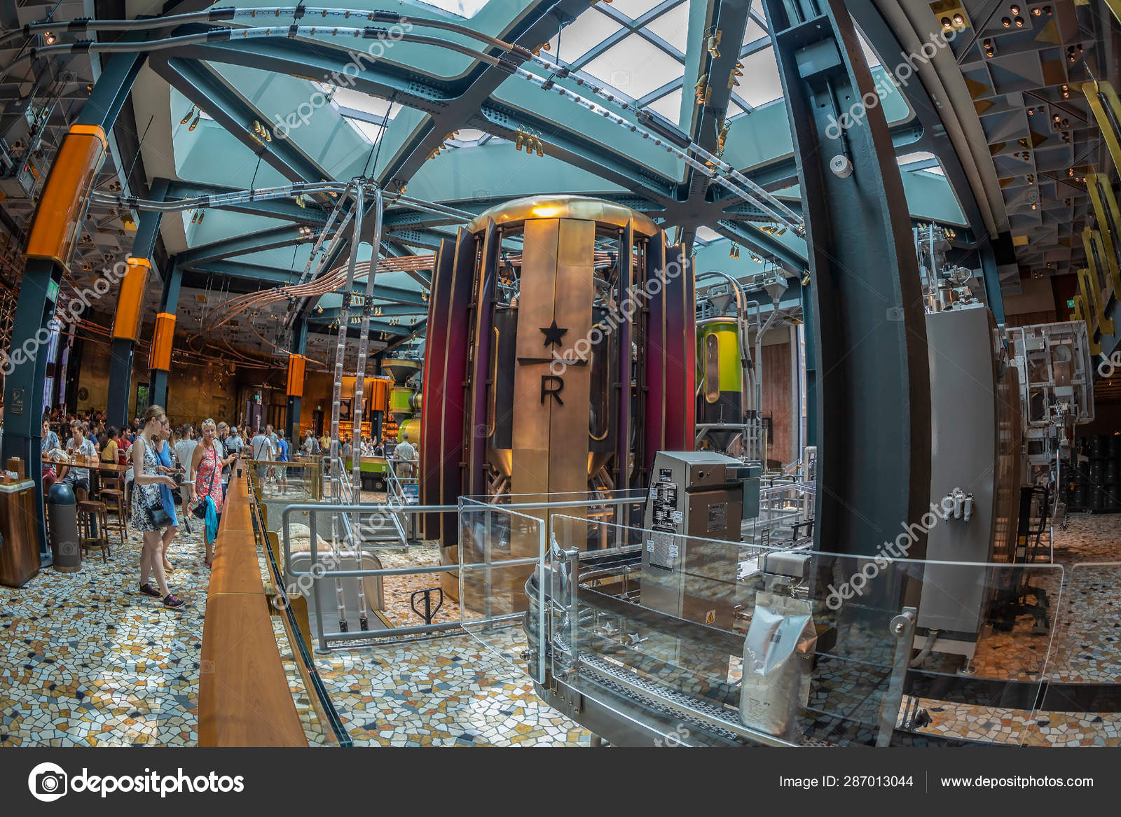 Interior Of The Starbucks Concept Store In Milan Italy Stock Editorial Photo C Florin1961 Interior Of The Starbucks Concept Store In Milan Italy Stock Editorial Photo C Florin1961