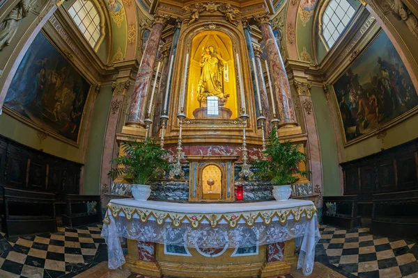 Interiér katolického kostela Sant Agata nel Carmine, Bergamo, — Stock fotografie