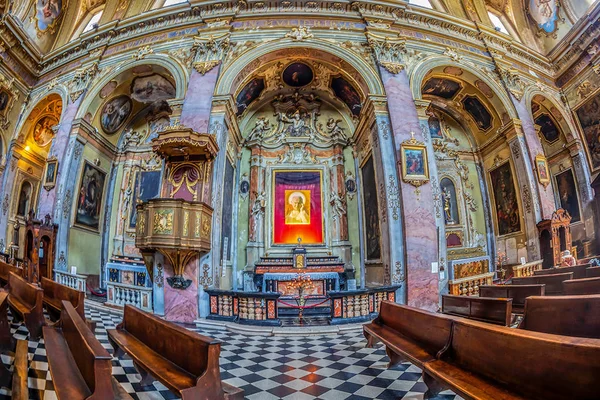 Interior of the catholic church Sant Agata nel Carmine, Bergamo, — Stock Photo, Image