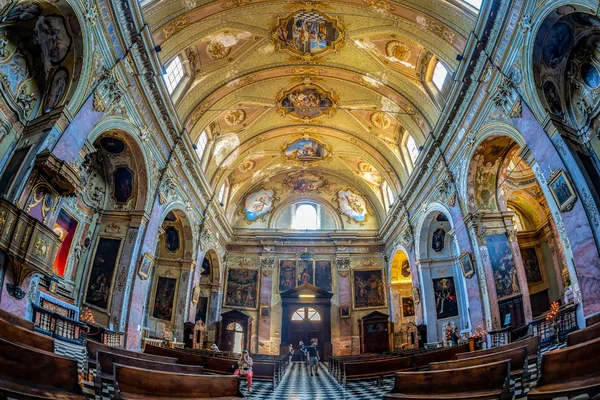 Intérieur de l'église catholique Sant Agata nel Carmine, Bergame , — Photo