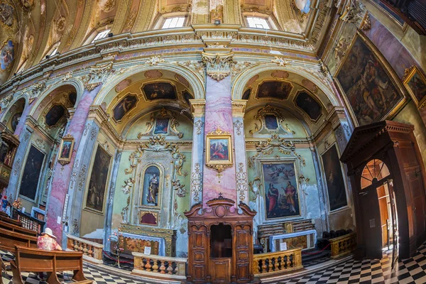 Interior of the catholic church Sant Agata nel Carmine, Bergamo, — Stock Photo, Image