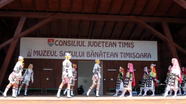 Timisoara Rumunsko Července 2019 Mladí Turečtí Tanečníci Tradičním Kostýmu Provádějí — Stock video