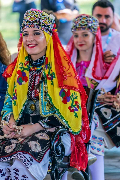 Ballerini dalla Turchia in costume tradizionale — Foto Stock