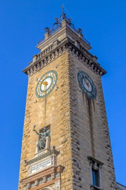 Düşenlerin Kulesi, Bergamo, İtalya