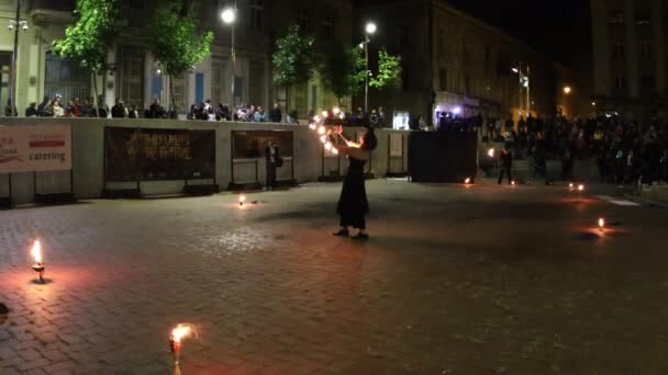 ティミソアラ ルーマニア 10月5 2019 火祭りの機会に市役所が主催する火災ショー — ストック動画