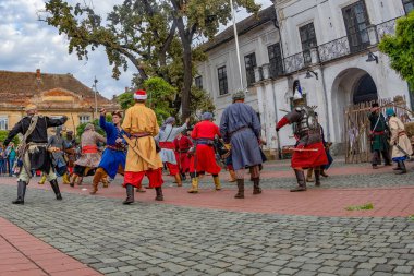 Romanya 'nın Timisoara kentinde sembolik ortaçağ çatışmaları