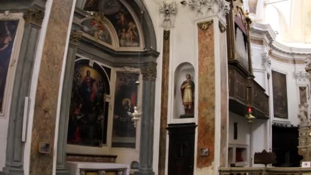 ベルガモ イタリア 2019年6月30日 教会の内部キエサ パンクラツィオ 888年に証明され 1280年に拡大され 1452年に ジョヴァンニ ドナート司教によって1474年10月3日に奉献された — ストック動画