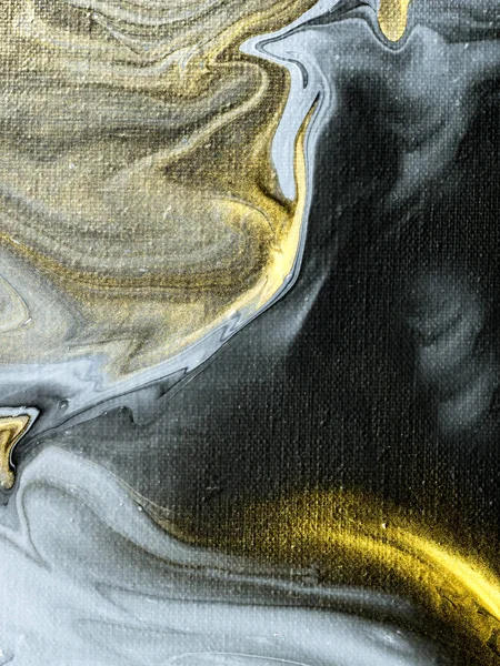 Siyah ve beyaz altın yaratıcı soyut el ile boyalı arka plan, mermer doku, tuval üzerine akrilik resim parçası. Modern sanat. Çağdaş sanat.