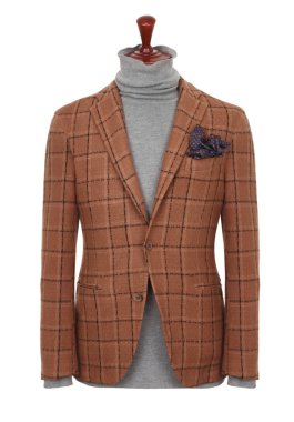 Lüks erkek kahverengi damalı ceket, gri balıkçı yaka, cebinde şal, bir manken terzi seti, kırpma, beyaz bir arka plan üzerinde izole