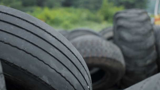 旧汽车橡胶, 轮胎, 轮子 — 图库视频影像