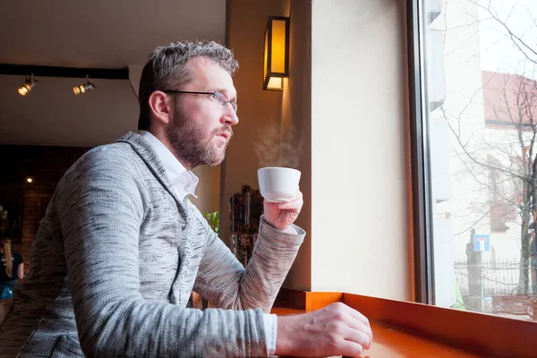 Affärsman Dricka Kopp Kaffe City Café — Stockfoto