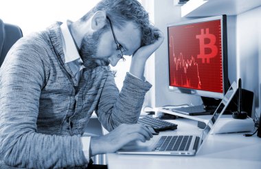 Depresif yatırımcı kriz bitcoin cryptocurrency office borsada analiz
