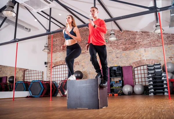 Sporty Young Couple Doing Squats Box Fitness Gym — Stock Photo, Image