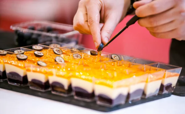 Pastane kek hazırlama pudra görünümü Kapat