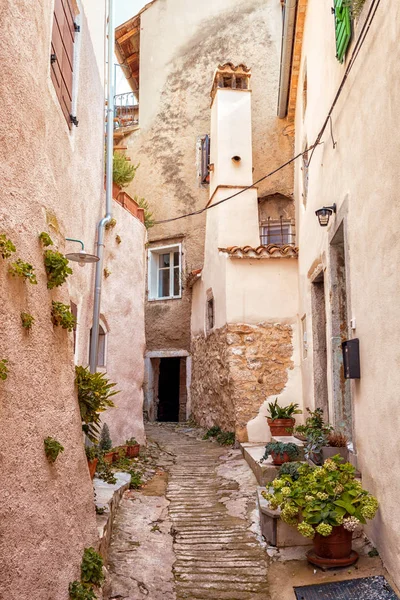 Rua Estreita Com Casas Pedra Velhas Krk Croácia — Fotografia de Stock