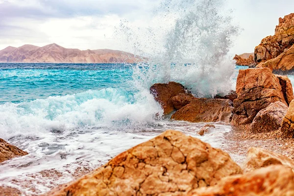 Sturm Auf Tropischem Meer Mit Krachenden Wellen Auf Felsen — Stockfoto