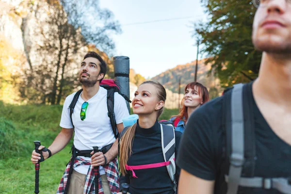 Group Hikers Exploring Places Trekking Nature — Stock Photo, Image