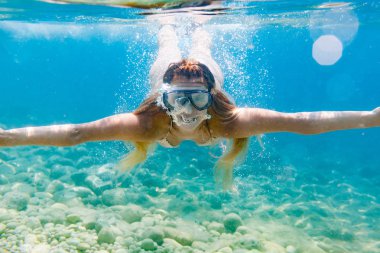 Sualtı tropikal deniz şnorkel