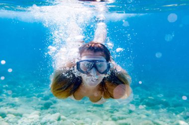 Sualtı tropikal deniz şnorkel