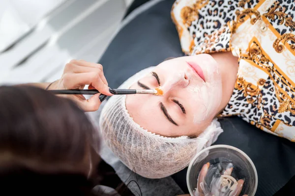 Beautician Applying Facial Mask Beauty Salon Cosmetology Treatment Skincare Face — Stock Photo, Image