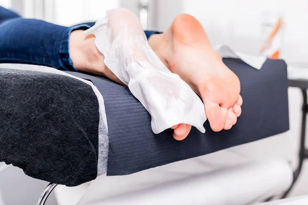 Callus Peel Peeling Fötter Förfarande Skönhetssalongen — Stockfoto