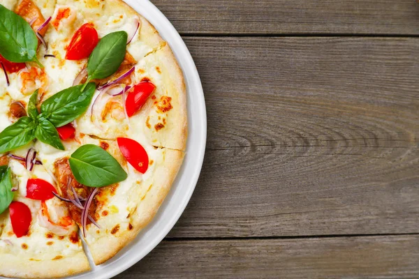 Італійський Морепродукти Піца з креветками фоном — стокове фото