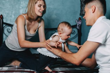 İlk adımları işi kız bebek